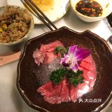 味道也不错 员工路会妮态度很好。吃的也很好