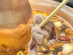 -尚尚仙·酸汤猪手·猪肚鸡火锅(华联万柳购物中心店)