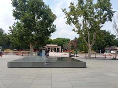 -上海市龙华烈士陵园