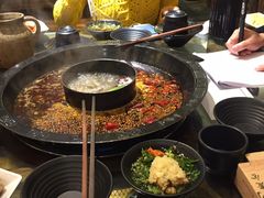 -老房老舍重庆火锅(假日城市店)