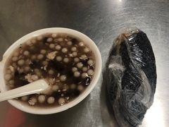-芳婆糕团店(王府大街店)