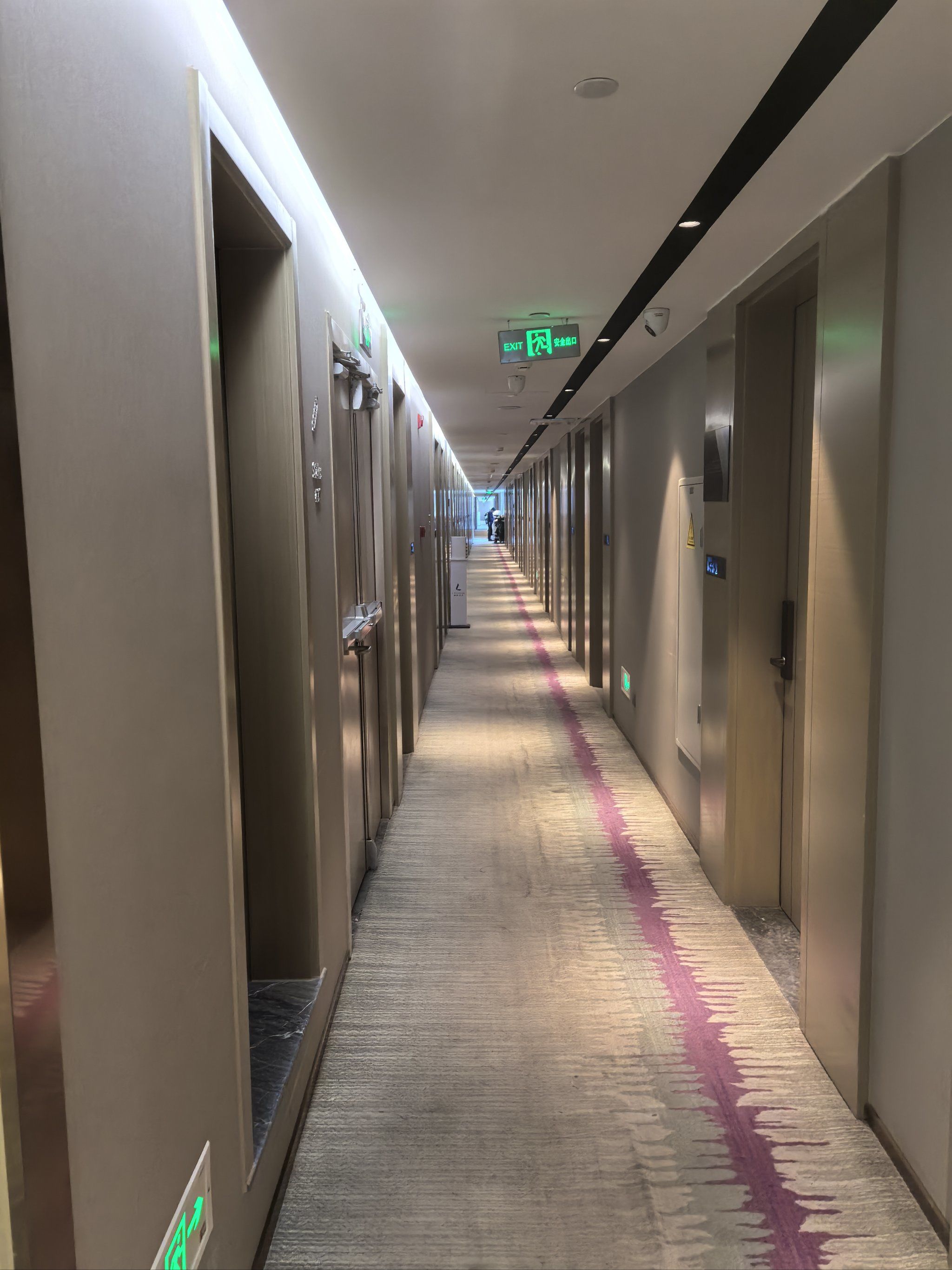 长长的走廊