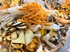 -菌乡缘·野生菌蒸汽鱼火锅(江边夜市店)