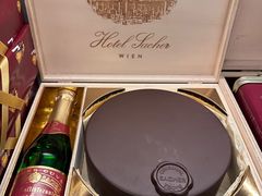 -Cafe Sacher(WIEN)