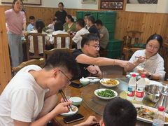 -芦茨金富饭庄·25年老字号·专做稻草鸡