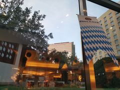 -亮马河饭店翠雅咖啡厅