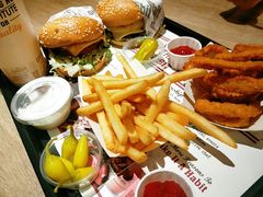 -The Habit Burger Grill 哈比特汉堡(复兴soho店)