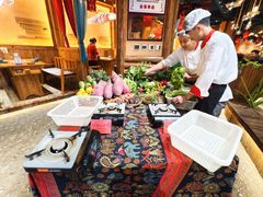 -老滇山寨•云南特色菜•地方菜•民族风情歌舞表演(金碧店)