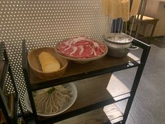 -尚尚仙·酸汤猪手·猪肚鸡火锅(华联万柳购物中心店)