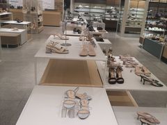 -hotwind热风(中贸广场店)