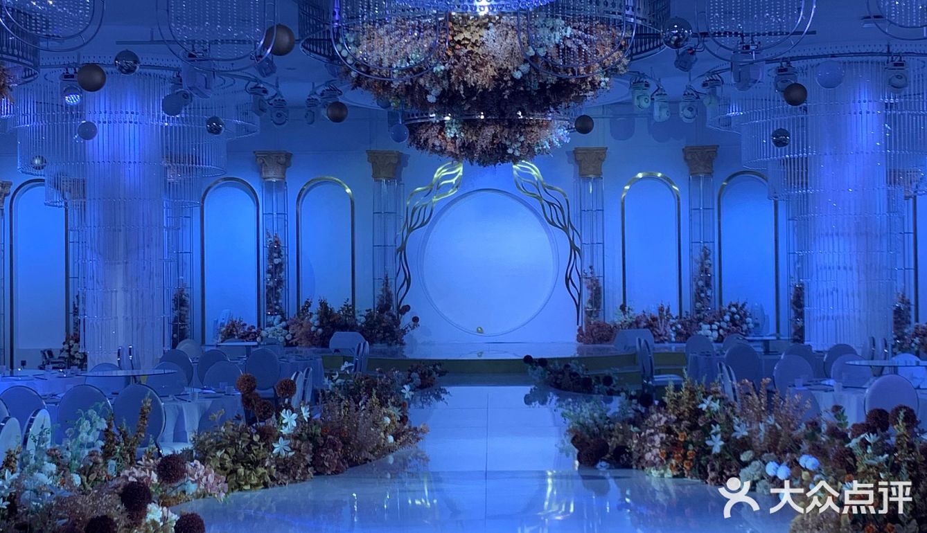 备婚｜青岛首家婚礼堂‼️婚庆+婚宴只花一份钱