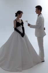 点击看大图 -挪娅婚纱摄影皇家会所