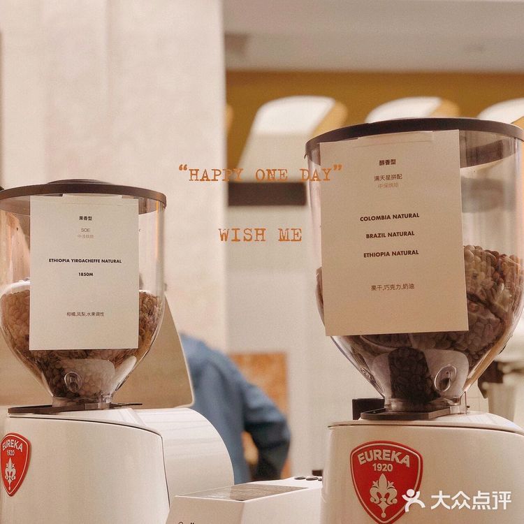 广州|万菱汇新晋空间美学咖啡店