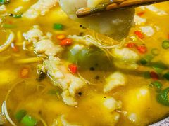 激情花椒鱼-有红鸡毛店·川菜(建设路店)