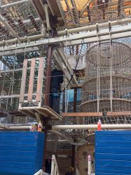 -PIPIKINGDOM皮皮王国欢乐号(欢乐海岸购物中心店)