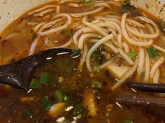 -粉八·云南米线·建水烧烤(常熟路店)
