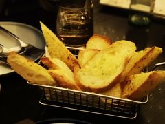 餐前面包-C&R西班牙餐厅