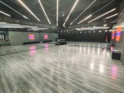 -CASTER跳舞俱乐部