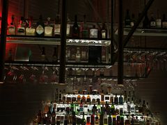-FOUR PLAY BAR