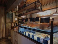 面包甜点陈列柜-仙峰天然面包(迎宾路店)