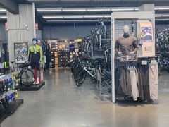 -迪卡侬(越秀公园店)