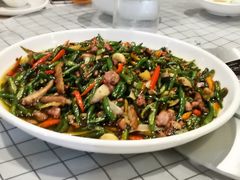 大盘肥肠鸡-易老头三样菜(南滨路总店)