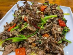 猫爪菇炒牛肉-下梅人家土菜馆(历史文化餐厅度假区店)