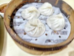 -莱莱小笼·乔艾