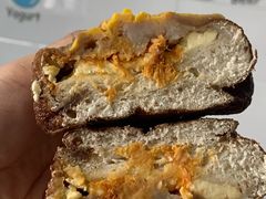 肉松蛋黄包-华南理工大学-学2食堂