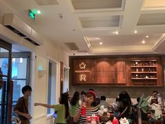 大堂-星巴克臻选(广州沙面店)