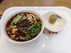 -顺溜·手工刀削面·黑金店(铜锣湾店)