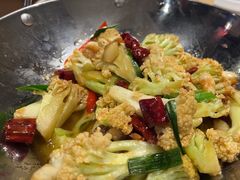 -万重锦·人文川菜馆(骡马市店)
