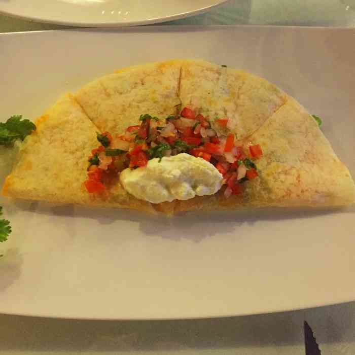 piggy bistro-"同事推荐的,看评论说要主厨在比较稳定,等.