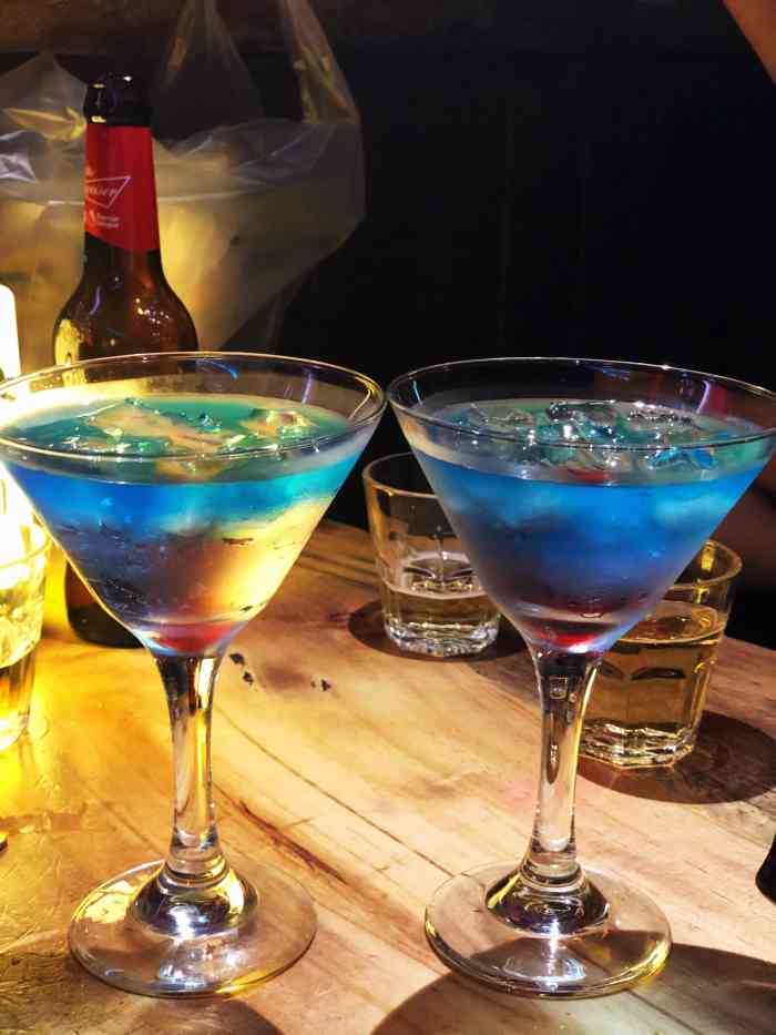 wow西餐酒吧(天府二街店)-"和朋友闲暇时一起坐坐的好地方!我觉得一.