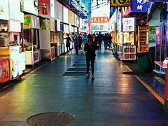 -泰龙城小吃街