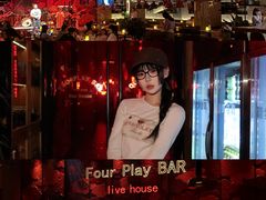 -FOUR PLAY BAR