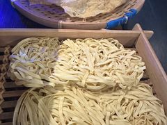 -尚尚仙·酸汤猪手·猪肚鸡火锅(华联万柳购物中心店)