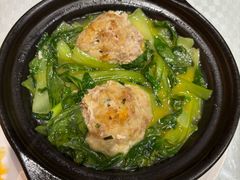 蟹粉狮子头-镇扬菜馆