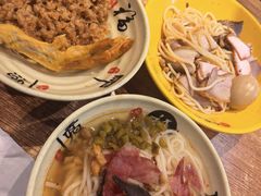 -日头火桂林米粉(兴坪古镇店)