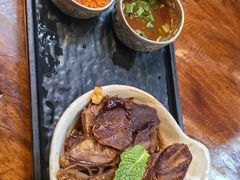 -银米·云南传统过桥米线(双廊黑金冠店)