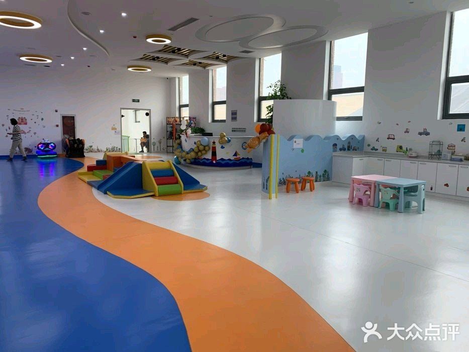 宝藏游泳馆