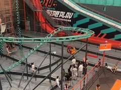 -极限PLAY运动娱乐新世界·团建派对潮玩休闲馆·室内蹦极高空游乐园