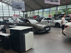-四川华星名仕奥迪4S店(羊西店)
