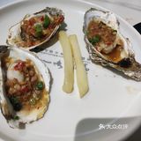 有18元的牛腩锅，不辣，还有38元的鸳鸯锅，锅很大