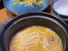 -蚝堡海鲜·威海菜·海肠捞饭·烧烤·亚洲吃蚝公司(幸福门店)