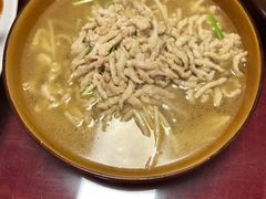 -雪湖煜辰鱼头老店(雪野湖店)