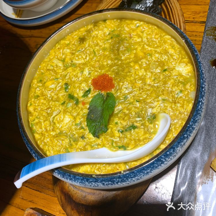 这个我个人更觉得芳芳私房菜那家好吃