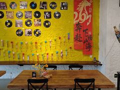 -又见马甲M8融合西餐厅(体育中心店)