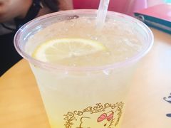 -Hello Kitty Cafe(弘大店)