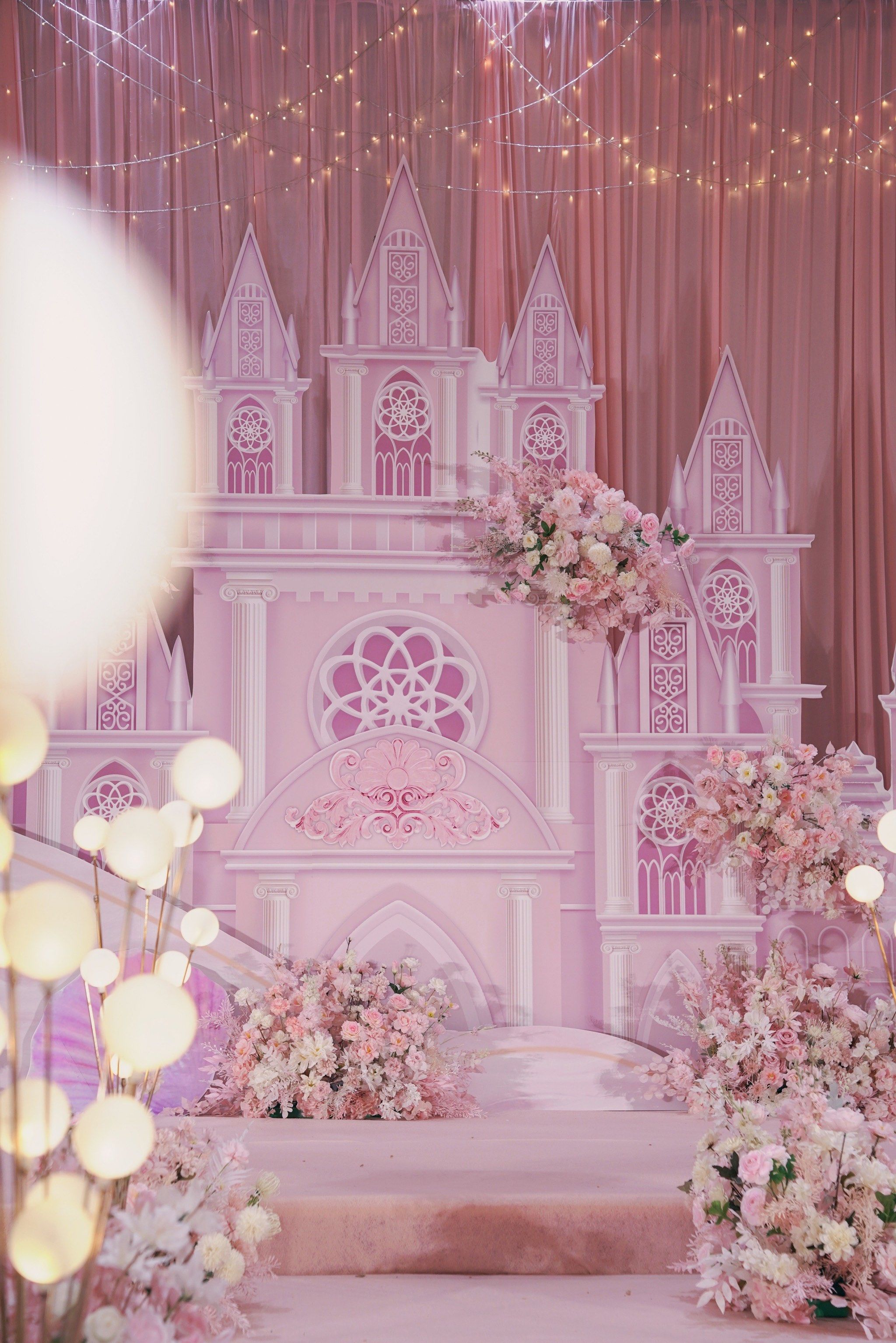 粉色调的童话城堡婚礼太梦幻了